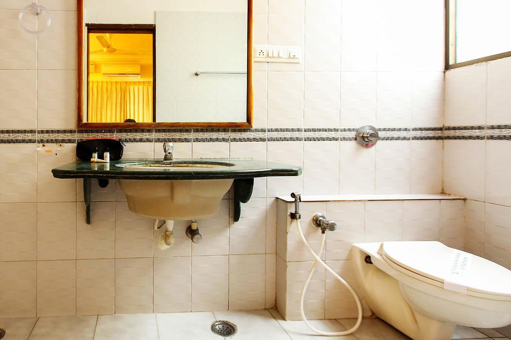 Oyo 4606 Hotel Maple Green Suites Bangalore Extérieur photo